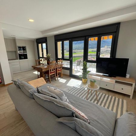 Apartamentos Montejurra Ayegui Ngoại thất bức ảnh