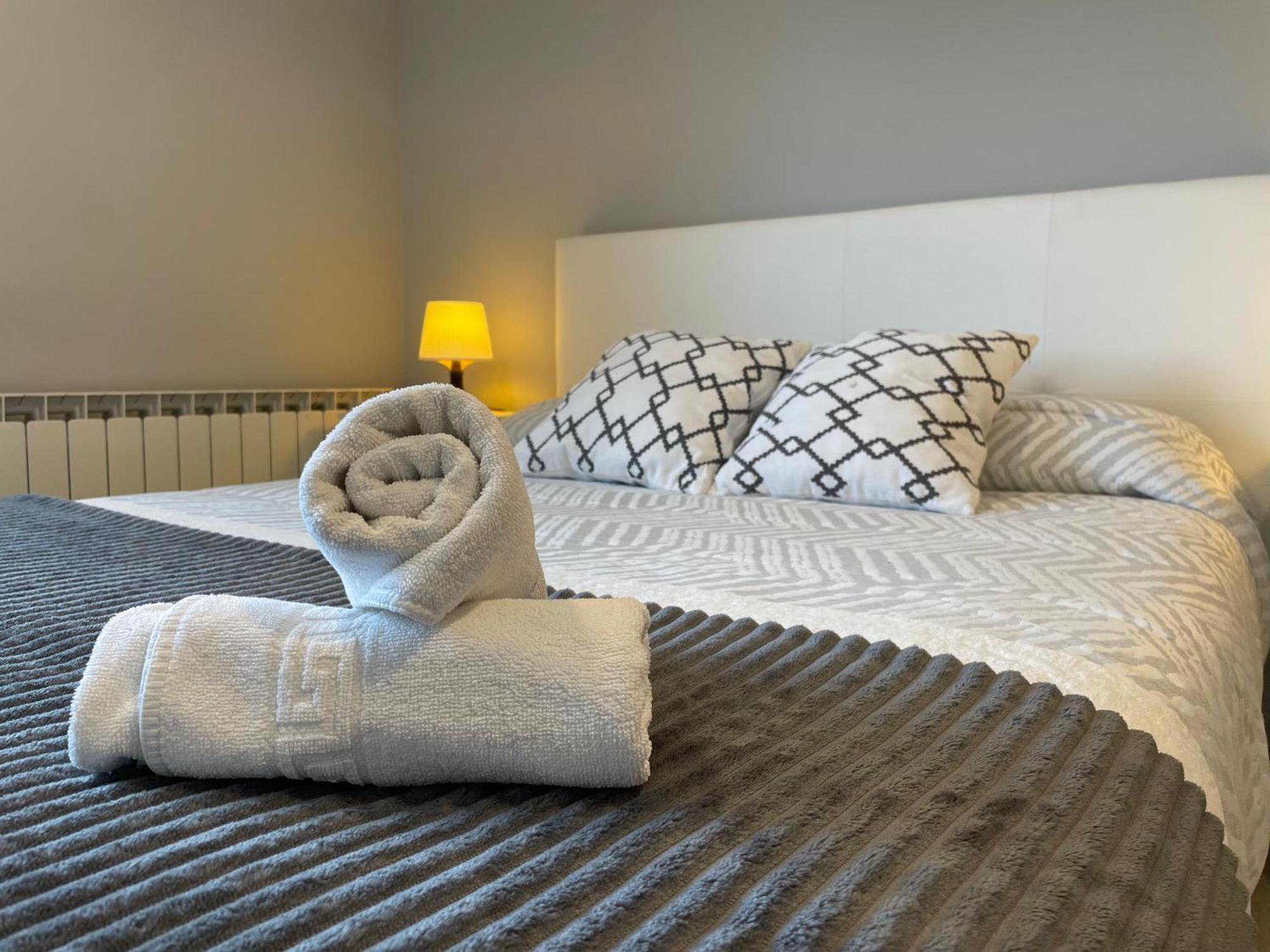 Apartamentos Montejurra Ayegui Ngoại thất bức ảnh