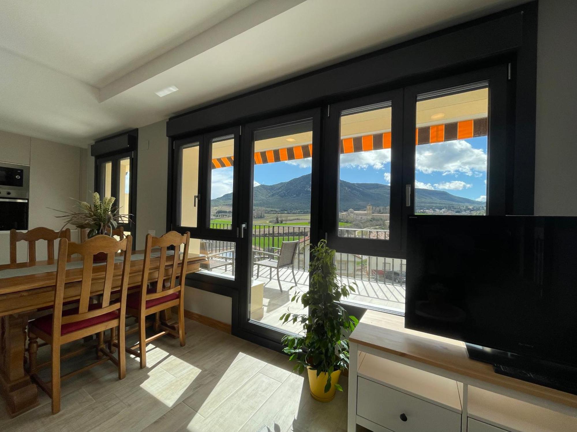 Apartamentos Montejurra Ayegui Ngoại thất bức ảnh