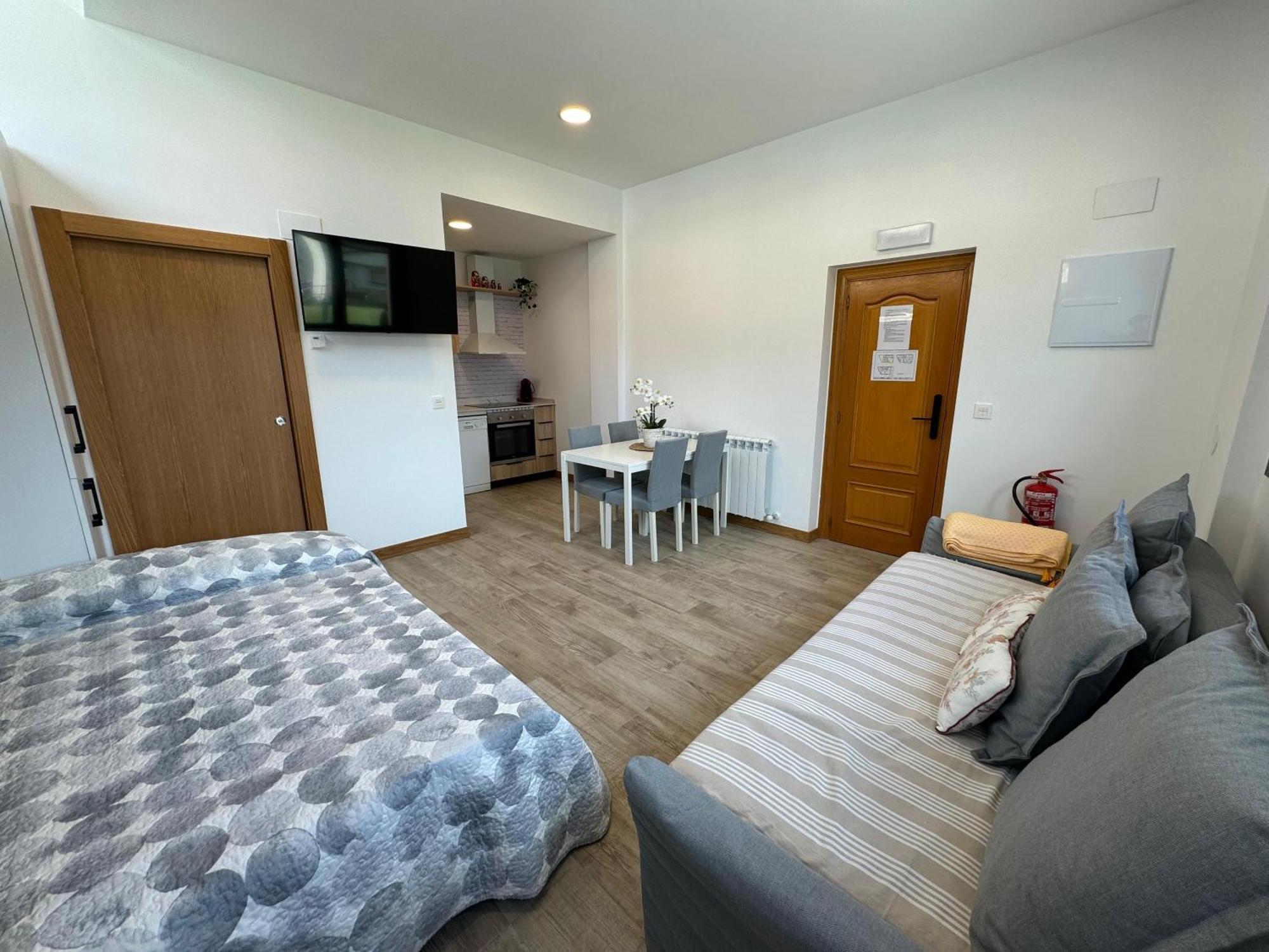 Apartamentos Montejurra Ayegui Ngoại thất bức ảnh